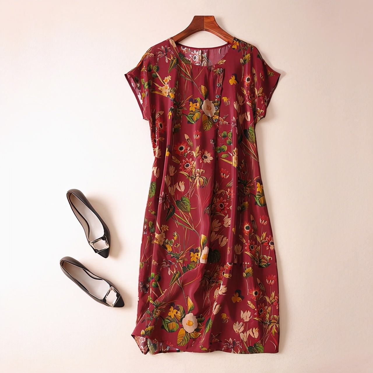 裙身|女人年过三十不年轻没关系,但往后就得有气质韵味连衣裙精致自己