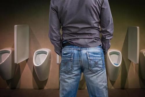 尿液|肝不好的人,上厕所时或会有这3个表现,不妨注意一下