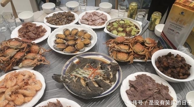 生日|8桌南北方不同城市生日宴,在朋友圈沸腾了,网友:看饿了求蹭饭