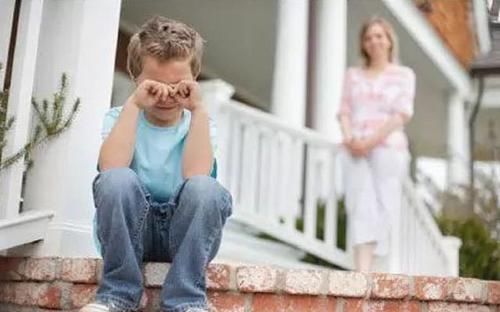 爸爸|“手机就那么重要吗”女儿渴望父爱怒砸手机，父亲一巴掌酿成惨剧