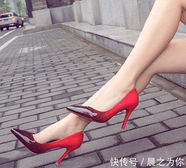性感 细脚高跟鞋,好看又经典,穿出女人迷人的性感身材!