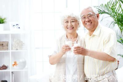 脑细胞|60岁以上的老年人,体重为多少算健康?若你在范围内,就先恭喜了