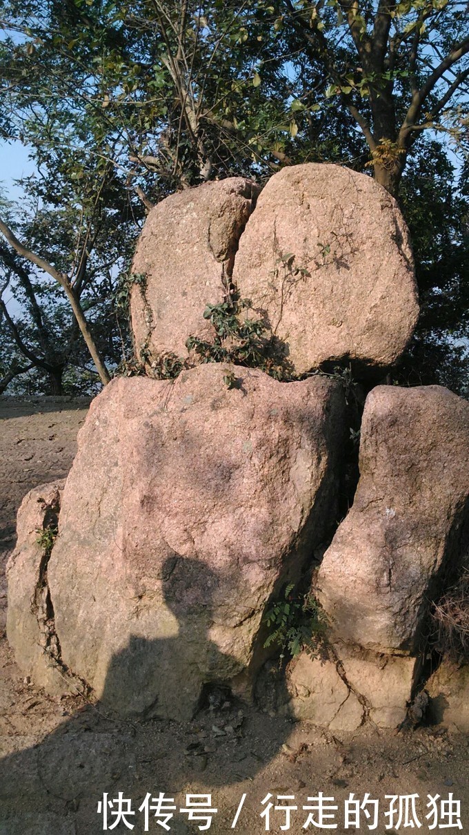 心跳巨石山