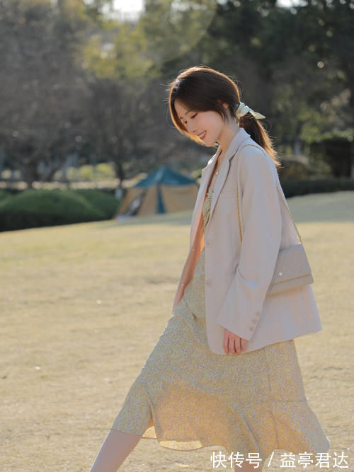春天|今年碎花裙这样穿,优雅显气质,开启一整个春天的浪漫