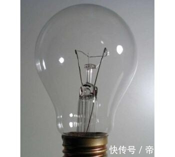 为何脑袋伸到栅栏里回不出来，专家经研究，说：这是穿衣针效应