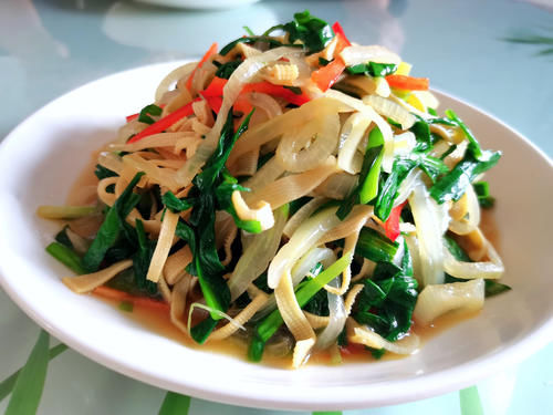 晒两口子的休息天午晚餐，午餐香艳晚餐清爽，一个字：香