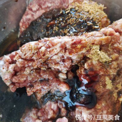 老北京|老北京早餐神仙CP组合——炒肝&包子