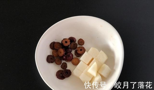 秋冬干燥常喝它，去燥润肺特滋润，每天一碗皮肤水润有光泽真年轻！