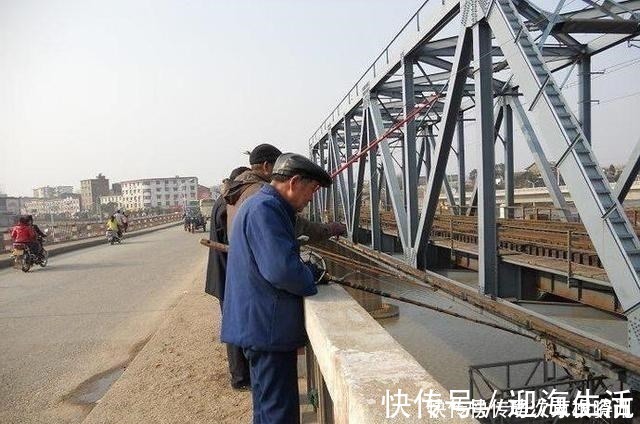 钓法|民间钓鱼人的“流氓式钓鱼”，不用钓饵的，每天照样获鱼几十斤