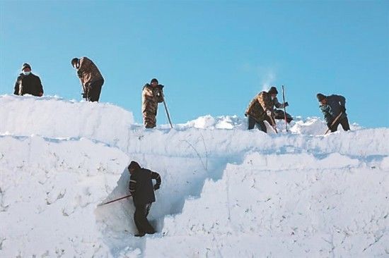 大兴安岭雪屋初现