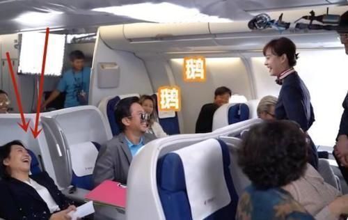 孙俪|邓超请跑男团吃饭卡里没钱,开免提质问孙俪,娘娘7字回复太实诚