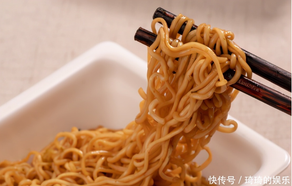 速食食品|养肝“霸主”找到了,开水里撒一把,坚持喝1个月,肝或越来越好