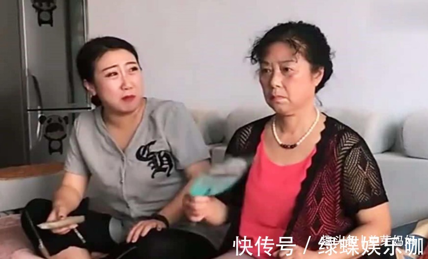 奶奶|宝宝跟奶奶睡觉从来不哭,妈妈偷扒门缝怒了:脸不要了?