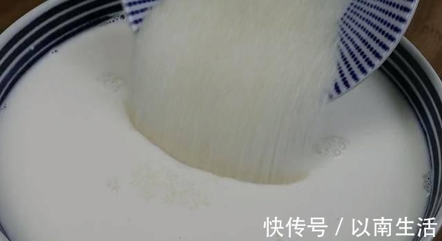 2个鸡蛋，4袋牛奶，教你一个想不到的做法，连吃10天都不腻