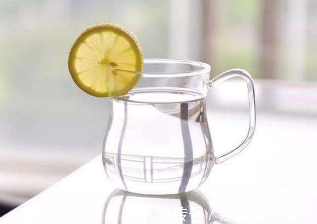 糖类物质|体内血脂高,少吃3种食物,养成4个好习惯,或有利于平衡甘油三酯