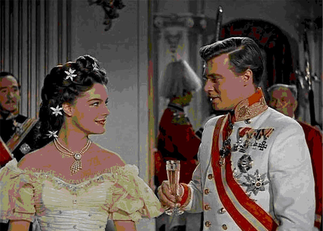 家族|世界最神秘家族，曾靠“躺着”统治了整个欧洲，最后却因为女人灭族