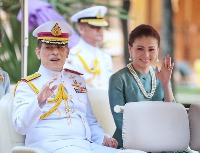 苏提达穿粉裙装嫩成功！诗妮娜不在眼前晃，王后换新发型愈发惊艳