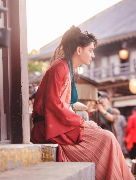 兄弟|節(jié)目中吐槽楊紫,生活中把兄弟當“工具人”,黃子韜這也太損了