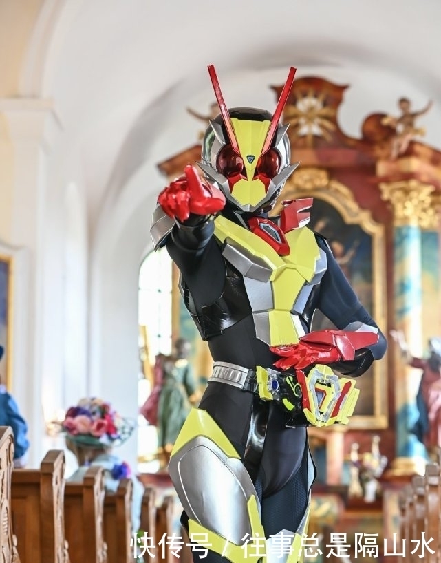 假面骑士：少女自制皮套cos伊兹版零二，这才是漫迷心中的零二