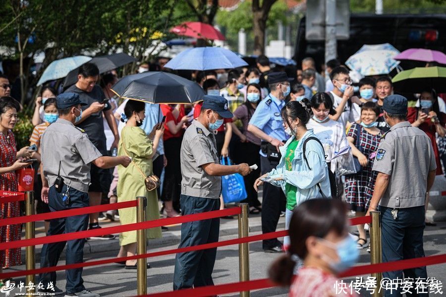 高考|直击高考第一天！向着希望迈进！「组图」