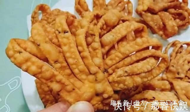 炸排叉也叫麻叶，老左教你制作比例及手法，学会了可以自己在家炸