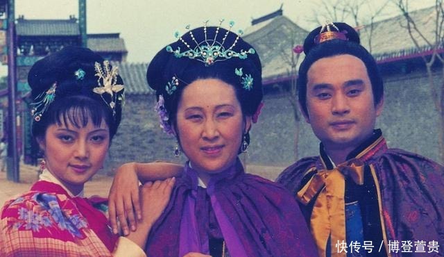  薛姨妈|《红楼梦》里贾琏和王熙凤夫妇为何对薛家金玉良缘的说辞很不满？