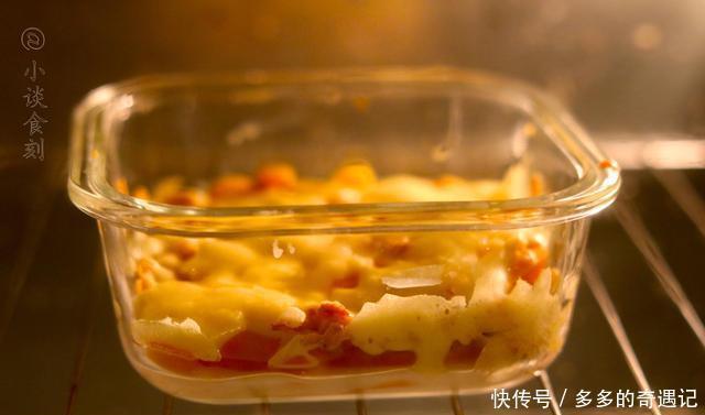 鲜甜软|早餐,媳妇就做了一个瓜,烤一烤,鲜甜软糯还能拉丝,孩子抢着吃