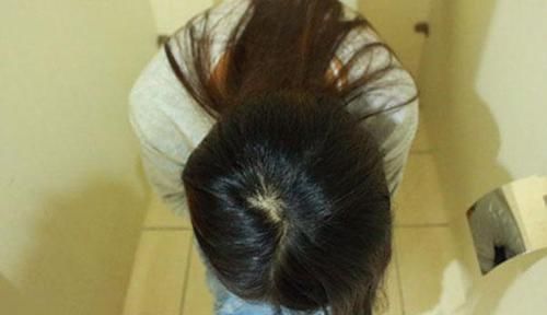 便秘的人,找到手上“通便穴”,每天按按,肠道通畅,便秘不来扰