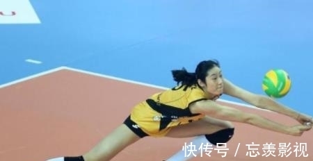 伤势|朱婷露面,疑似还没有进行手术,张常宁年底或将大婚