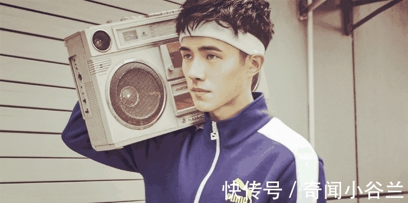 节目|《明星大侦探》第一期就拿了8根金条, 网友: 是个狠人