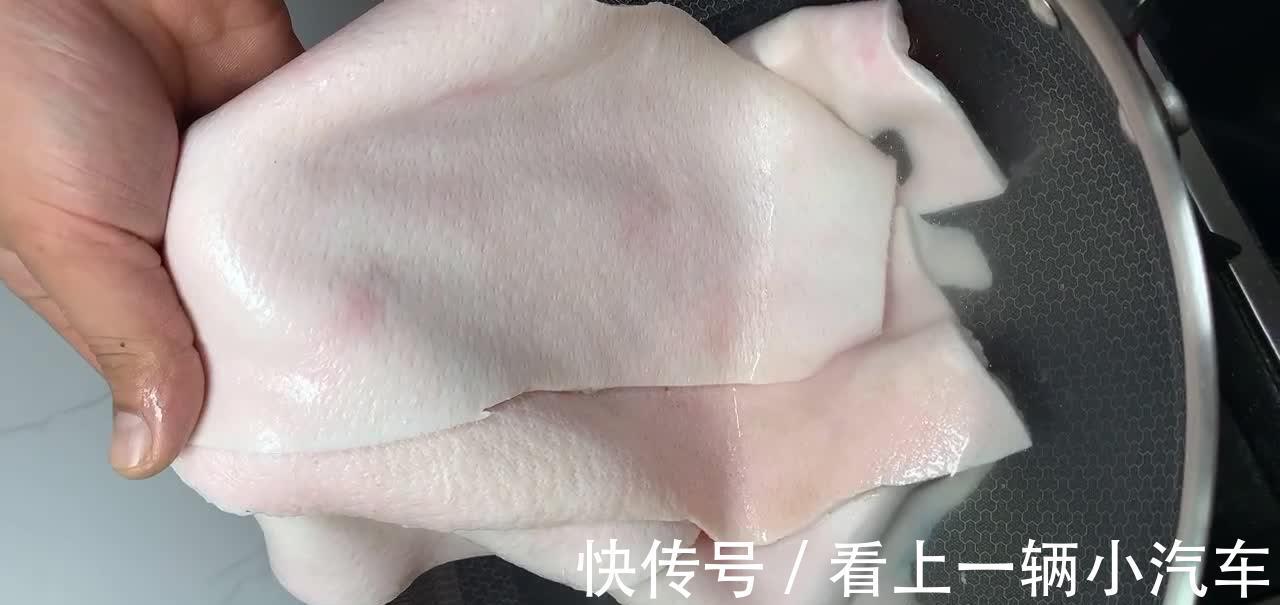 教你做猪皮冻，步骤详细，皮冻透亮无腥味，入口Q弹价廉物美