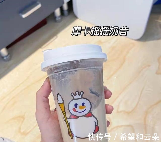 小姐姐|蜜雪冰城新品测评，8款好喝不贵的饮品，亲测不踩雷！