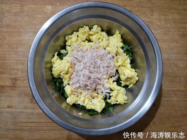 便宜|便宜又家常的韭菜盒子,在家轻松做,咬一口流油,香到邻居来敲门