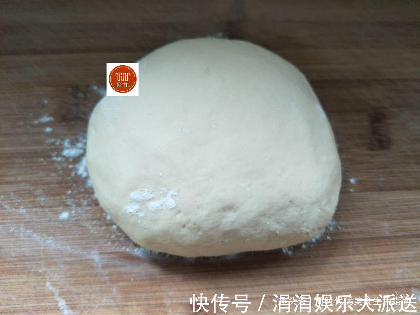 玉米饼,教你一招,比城里卖的蛋糕还要好吃,儿子一下吃了5个