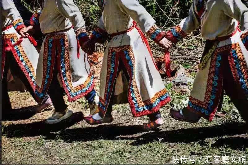 莎朗|2021端午,四川茂县民众载歌载舞欢度羌族“瓦尔俄足”节