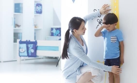 孩子|7岁孩子出现积食,家长发现3处端倪,调理后身高135cm