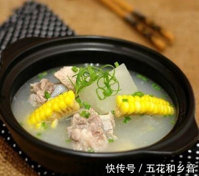 炖排骨汤，不要直接焯水！要多做几步，汤香味浓，有营养沒腥味！