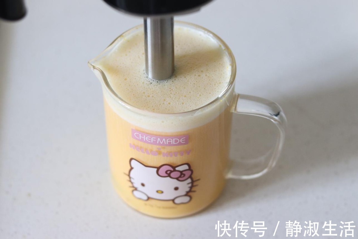 用南瓜来做饮品，连牛奶的味道都变得更加清甜，入口香醇