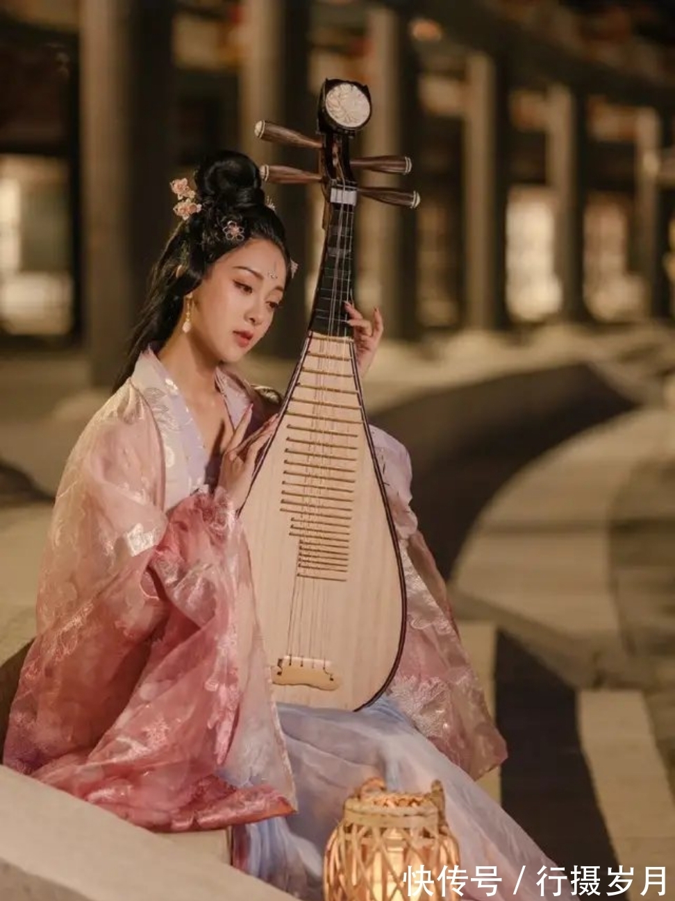 花魂$落花泣忧伤,思离苦断肠