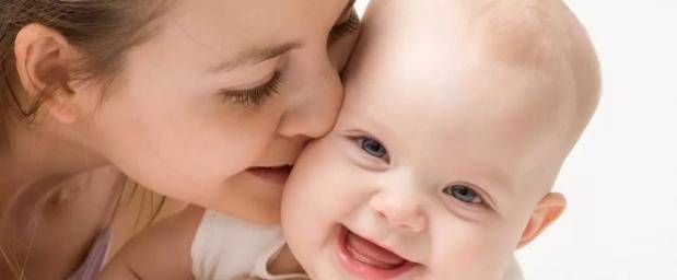 夫妻二人|孕妇做B超时,被查出孩子有两个头,坚持生下后全家人乐了