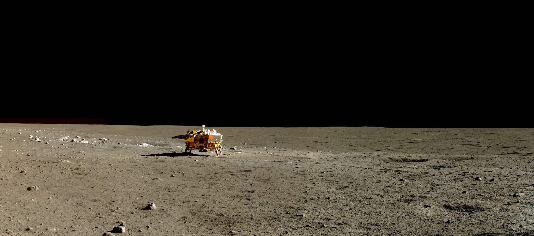 真实的月球表面为何总像刚刚下过一场小雨？