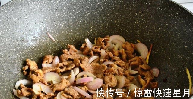 一冷一热|超下饭的孜然羊肉,美味鲜香,营养丰富,不膻不柴,快来学一学!