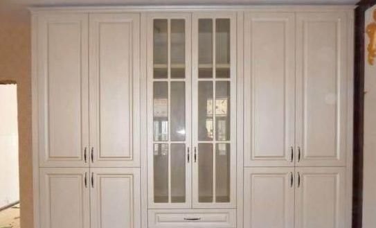 收纳|为什么越来越多人衣柜不装到顶了听内行人一说,后悔知道太晚了