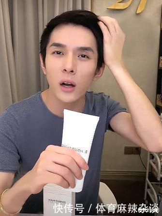 洗面奶|李佳琦直播5分钟,狂卖了20000支的洗面奶,网友7次黑头闭口没了