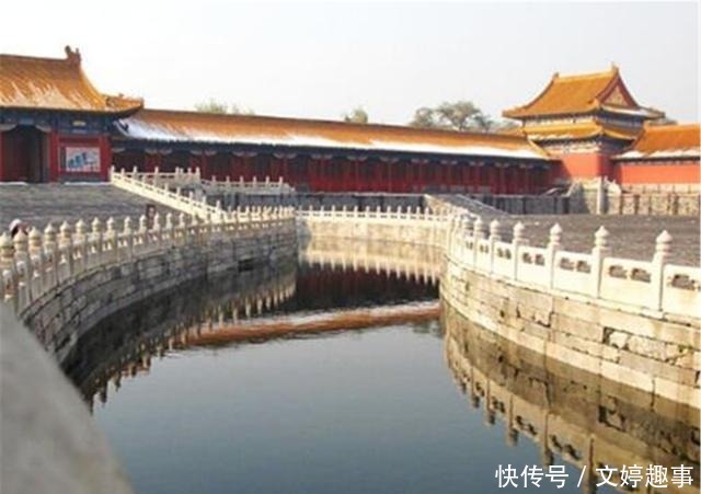 故宫600年来从不积水,内部的排水设施,正可谓“巧夺天工”