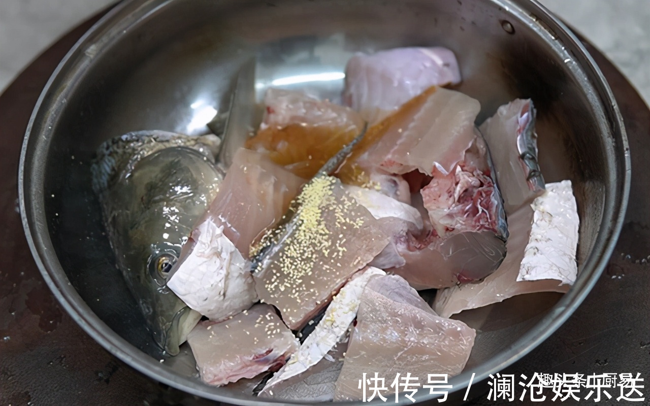 鱼片|川味水煮鱼怎么做才好吃,分享详细制作步骤,肉质鲜嫩,不腥不碎