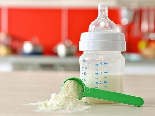 在给宝宝选奶粉的时候大家都是怎么选的?选择的时候要看什么呢?