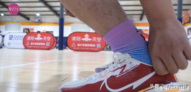 侧翻|顶级后卫实战鞋的新标杆，zoom gt cut溢价它配么？