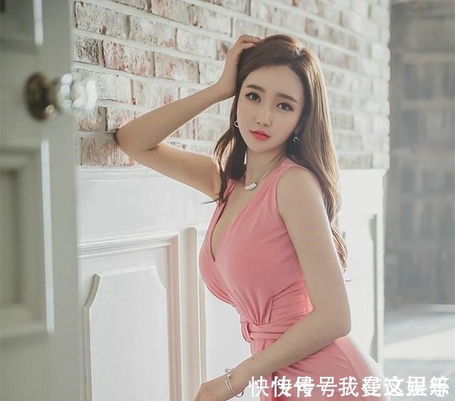 百花之王!甜文暗帝亲手喂下落子汤,三年后,他跪在冷宫门口偷抱小粉娃!