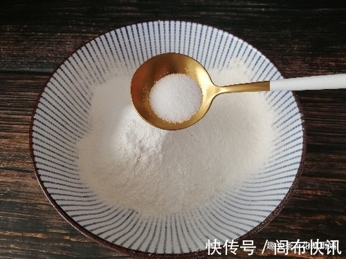 60岁奶奶教的凉皮做法,不用洗面不用等,半个小时就搞定